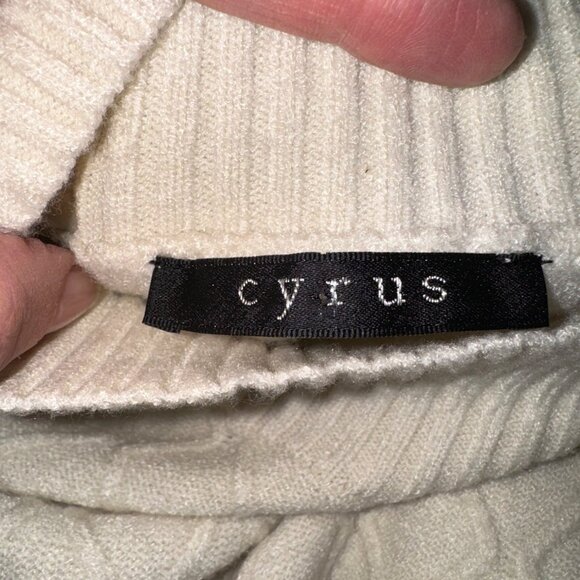 NWT Cyrus Soft Cream Cable Knit Turtleneck Sweater XS Classic Careerwear Money - Picture 5 of 12